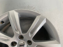 Laden Sie das Bild in den Galerie-Viewer, 1x Alufelge 17 Zoll 8.0" 5x108 42ET Glanz Silber 31362838 Volvo S90 V90 FEL1264790904fj