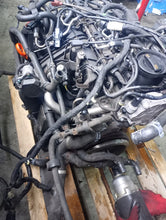 Laden Sie das Bild in den Galerie-Viewer, Motor Audi Skoda VW CFG 2.0 TDI 170PS Diesel Engine Unkomplett