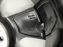 Laden Sie das Bild in den Galerie-Viewer, 1x Alufelge 18 Zoll 7.5&quot; 5x114.3 55ET 3M018075B Honda Hr-V Rim Wheel