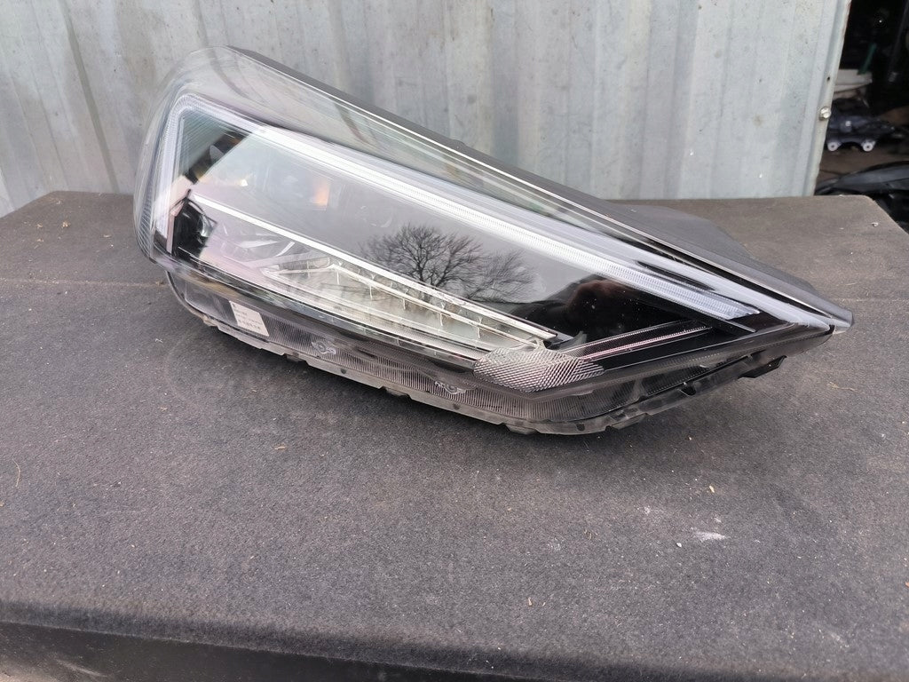 Frontscheinwerfer Hyundai Tucson D792111A10 D792111A20 LED Rechts oder Links SCH8126020497ry