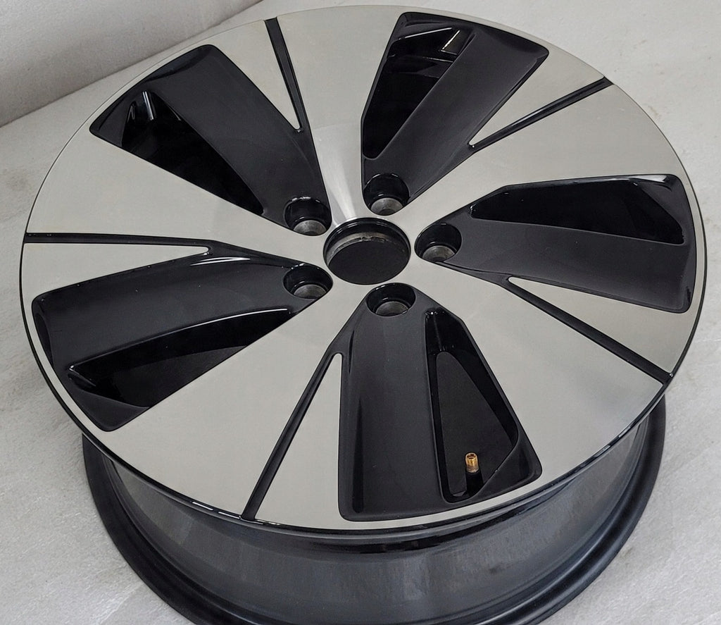 1x Alufelge 18 Zoll 7.5" 5x108 50 5ET 31680403 Volvo Xc60 Ii Rim Wheel