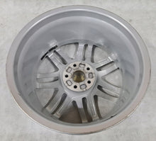 Load image into Gallery viewer, 1x Alufelge 18 Zoll 8.5&quot; 5x112 50ET Glanz Silber 8S0601025M Audi Tt Rim Wheel