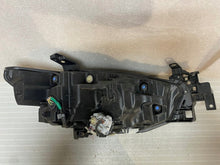 Laden Sie das Bild in den Galerie-Viewer, Frontscheinwerfer Mazda 6 Gj GRF5-51040 LED Links Scheinwerfer Headlight SCH4701441247cm