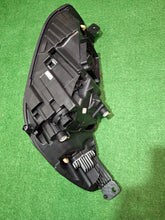Load image into Gallery viewer, Frontscheinwerfer Ford Focus NX7B-13E014-CD Rechts Scheinwerfer Headlight SCH6547493193jp