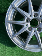 Load image into Gallery viewer, 1x Alufelge 16 Zoll 6.5" 5x112 44ET Glanz Silber A1774011100 Mercedes-Benz FEL1218683581hw