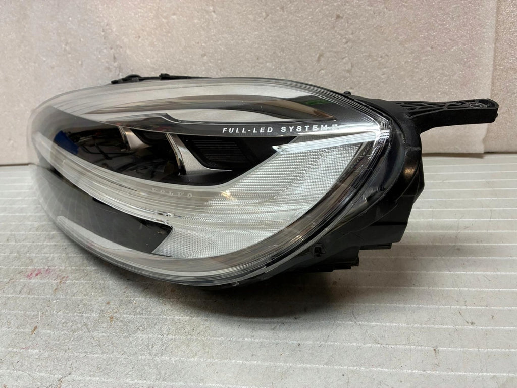 Frontscheinwerfer Volvo V40 31677022 Links Scheinwerfer Headlight SCH3788137417fv