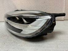Laden Sie das Bild in den Galerie-Viewer, Frontscheinwerfer Volvo V40 31677022 Links Scheinwerfer Headlight SCH3788137417fv