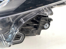 Laden Sie das Bild in den Galerie-Viewer, Frontscheinwerfer Toyota Corolla 8115002T31 Links Scheinwerfer Headlight SCH9094498846bb