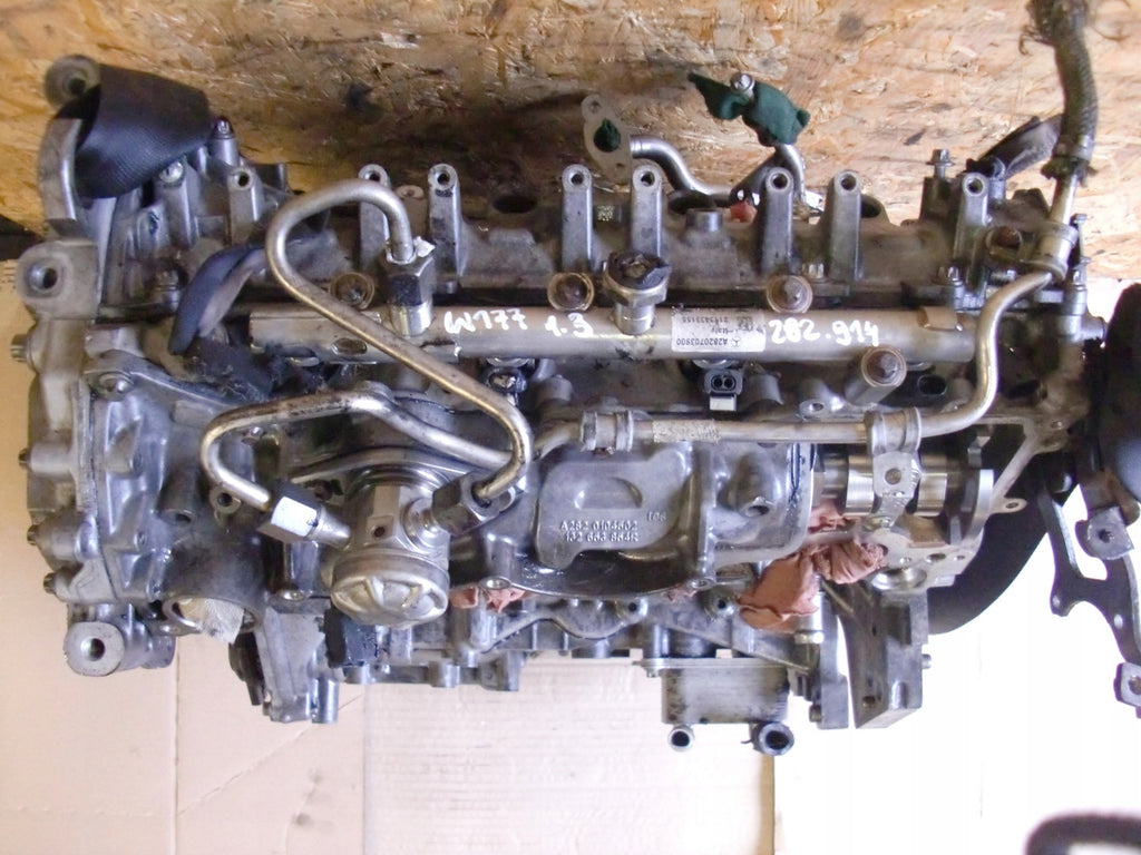 Motor Mercedes-Benz W177 282914 1.3 33TKm 2021 Benzin Engine Unkomplett