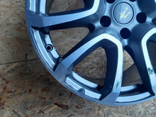 Laden Sie das Bild in den Galerie-Viewer, 1x Alufelge 19 Zoll 8.5&quot; 5x114.3 670044699 Maserati Levante Rim Wheel
