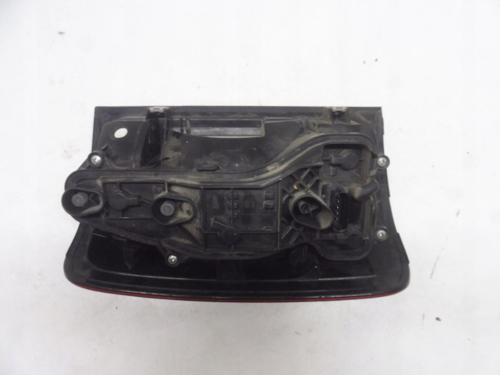 Rückleuchte VW Amarok 2H1945096J Rechts Rearlight