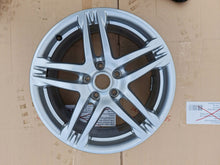 Laden Sie das Bild in den Galerie-Viewer, 1x Alufelge 18 Zoll Renault Rim Wheel