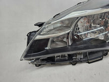 Laden Sie das Bild in den Galerie-Viewer, Frontscheinwerfer Toyota Yaris SPP8372 Links Scheinwerfer Headlight
