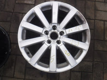 Laden Sie das Bild in den Galerie-Viewer, 1x Alufelge 18 Zoll 7.5&quot; 5x112 49ET 1T0601025IV VW Rim Wheel