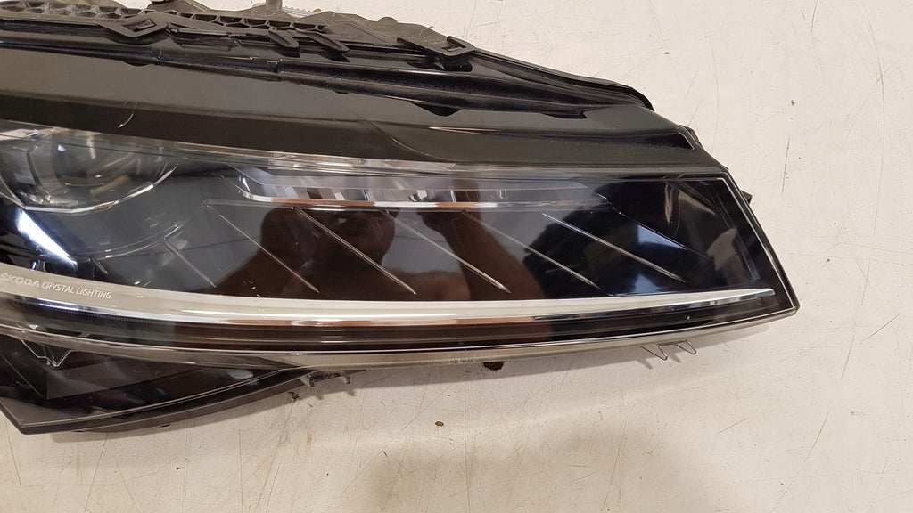 Frontscheinwerfer Skoda Superb III 3V1941016D LED Rechts Scheinwerfer Headlight