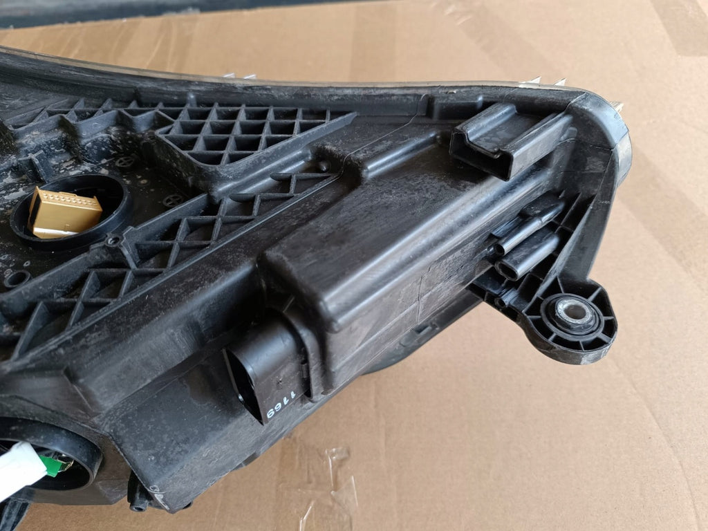 Frontscheinwerfer Skoda Superb III 3V1941016B Xenon Rechts Headlight