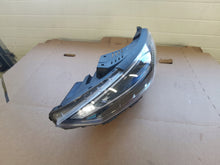 Laden Sie das Bild in den Galerie-Viewer, Frontscheinwerfer Hyundai I30 III 92101-G4600 LED Links Scheinwerfer Headlight