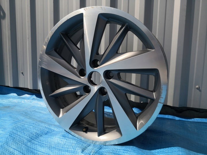 1x Alufelge 18 Zoll 7.5" 5x112 51ET Glanz Grau 5F0601025E Cupra Leon Mg FEL2794057124lw