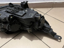 Load image into Gallery viewer, Frontscheinwerfer Hyundai I30 Fastback 92101-G4060 Links Scheinwerfer Headlight