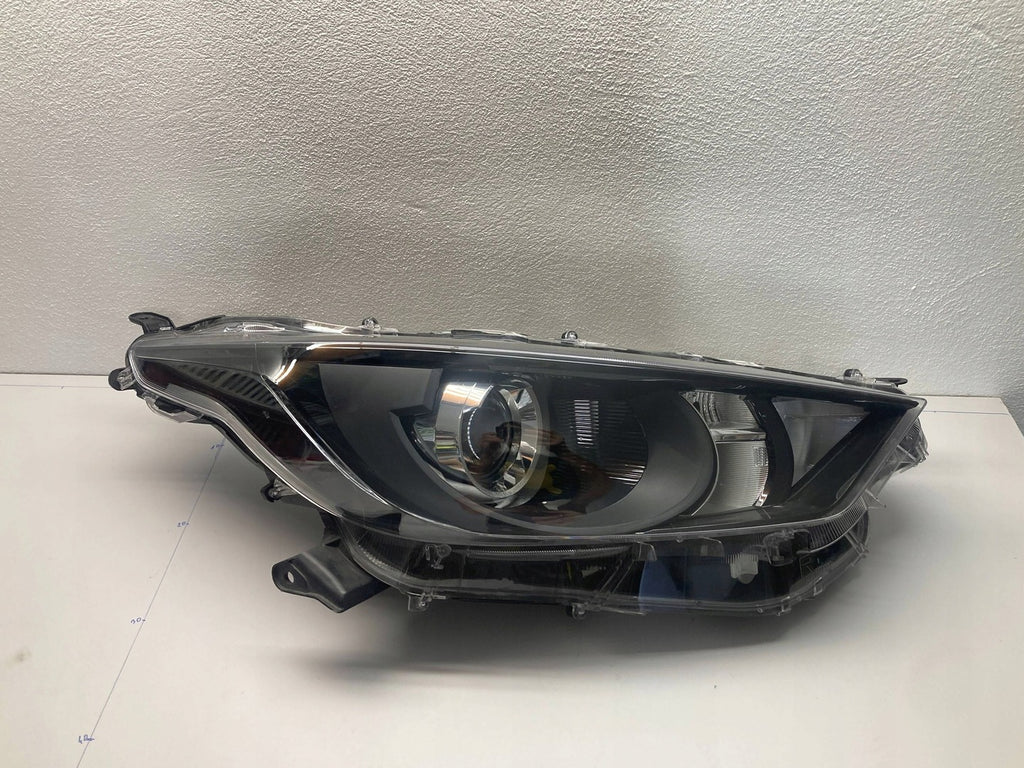 Frontscheinwerfer Toyota Yaris K0-6EU Rechts Scheinwerfer Headlight SCH5847142628gj