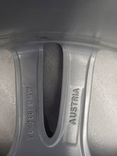 Load image into Gallery viewer, 1x Alufelge 18 Zoll 8.5" 5x120 47ET Glanz Silber 7845881 MA-DAR81 BMW 3 F31 FEL2393592087ow