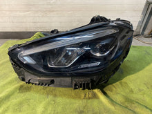 Laden Sie das Bild in den Galerie-Viewer, Frontscheinwerfer Mercedes-Benz W206 A2069068104 Links Scheinwerfer Headlight SCH8965670754ev