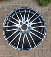 Load image into Gallery viewer, 1x Alufelge 18 Zoll 8.5" 5x112 52ET Glanz Schwarz A2064015000 Mercedes-Benz W206 FEL2668269277uj