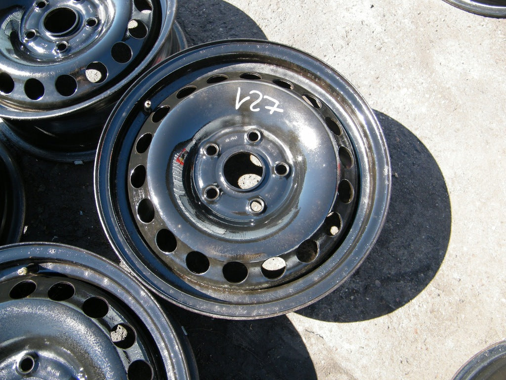 4x Alufelge 15 Zoll 6.0" 5x112 47ET Silber VW Caddy V Golf III Jetta VI Touran FEL6109057461ko