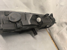 Laden Sie das Bild in den Galerie-Viewer, Frontscheinwerfer Ford Fiesta I Links Scheinwerfer Headlight SCH3387348861zd
