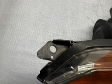 Laden Sie das Bild in den Galerie-Viewer, Frontscheinwerfer Citroën Picasso I C3 Rechts Scheinwerfer Headlight SCH4708200264sj