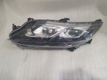 Laden Sie das Bild in den Galerie-Viewer, Frontscheinwerfer Mitsubishi Eclipse Cross 606672135 LED Links Headlight