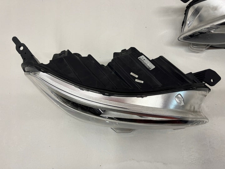 Frontscheinwerfer Peugeot Expert Traveller 9808235780-00 Xenon Ein Satz SCH8841398833cc