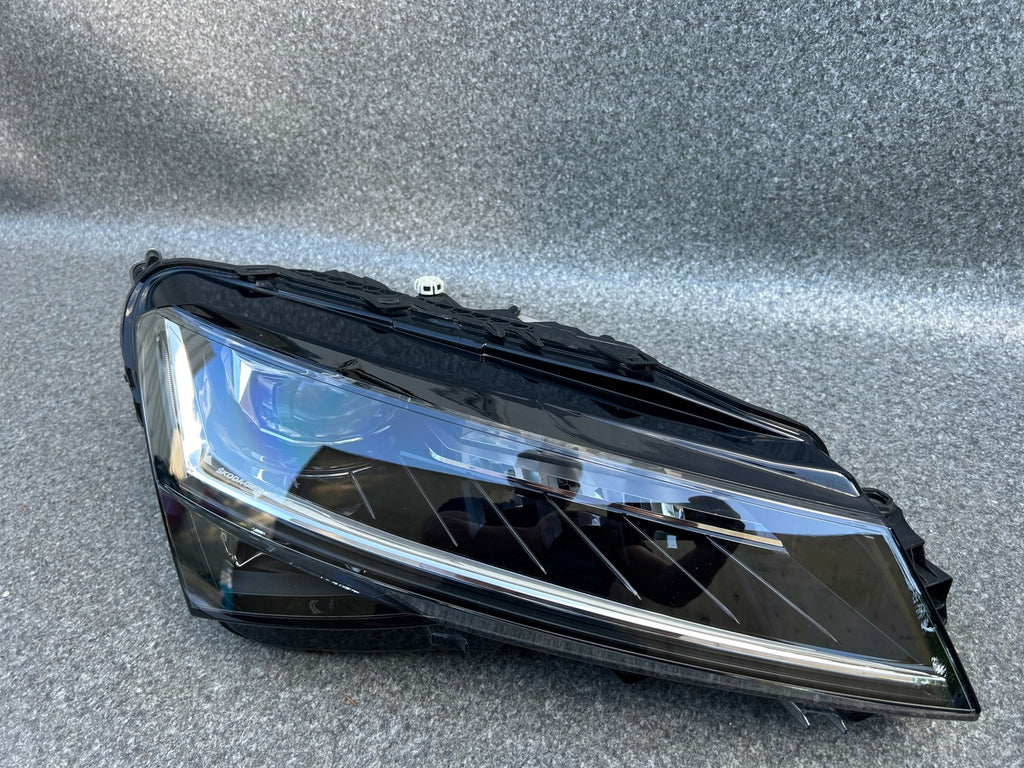 Frontscheinwerfer Skoda Superb III 3V1941016D Full LED Rechts Headlight SCH3383622097qo