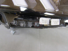 Laden Sie das Bild in den Galerie-Viewer, Frontscheinwerfer Peugeot 2008 208 II 9850177480 LED Rechts Headlight SCH3501561653ry