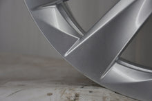 Load image into Gallery viewer, 1x Alufelge 17 Zoll 7.0" 5x112 46ET Glanz Silber 5E3601025 Skoda Octavia Iv FEL4359459390ke