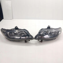 Load image into Gallery viewer, Frontscheinwerfer Honda City V Ein Stück (Rechts oder Links) Headlight SCH6531035470cq