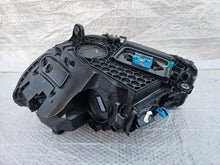 Laden Sie das Bild in den Galerie-Viewer, Frontscheinwerfer Mercedes-Benz W206 A2069062204 Rechts Scheinwerfer Headlight SCH1128963039cj