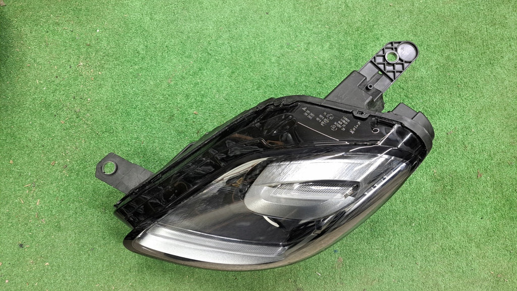 Frontscheinwerfer Maserati I 06702930710 Links Scheinwerfer Headlight SCH3417030961nt