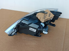 Laden Sie das Bild in den Galerie-Viewer, Frontscheinwerfer Seat Ibiza I 6J1941006D Rechts Scheinwerfer Headlight