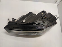 Laden Sie das Bild in den Galerie-Viewer, Frontscheinwerfer Skoda Superb 3P1941015A Full LED Links Scheinwerfer Headlight SCH8497205681kv