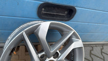 Laden Sie das Bild in den Galerie-Viewer, 1x Alufelge 19 Zoll 6.5" 4x114.3 Hyundai Tucson Rim Wheel FEL9209764227uv