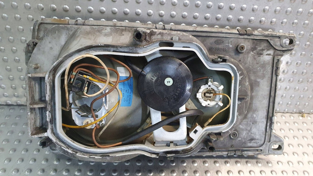 Frontscheinwerfer Mercedes-Benz W123 Links Scheinwerfer Headlight