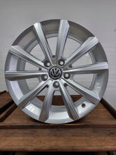 Load image into Gallery viewer, 1x Alufelge 17 Zoll 6.5&quot; 5x112 38ET Glanz Graphit 5NA071497A VW Tiguan Rim Wheel