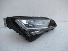 Laden Sie das Bild in den Galerie-Viewer, Frontscheinwerfer Skoda Superb III 3V1941016D LED Rechts Scheinwerfer Headlight