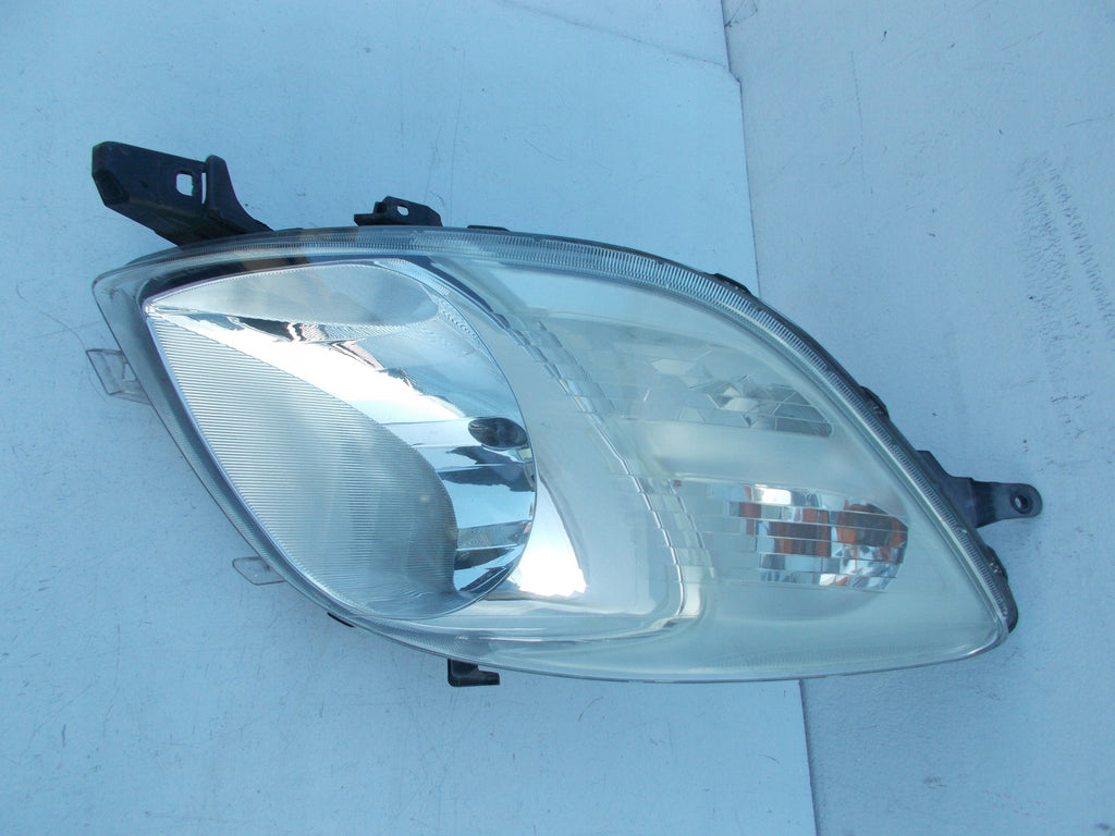 Frontscheinwerfer Toyota Yaris 81150-0D120 Links Scheinwerfer Headlight SCH8407748428qb