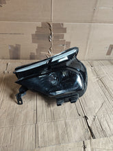 Laden Sie das Bild in den Galerie-Viewer, Frontscheinwerfer Citroën C4 III 9830655980 Ein Satz Scheinwerfer Headlight SCH7575055564lo