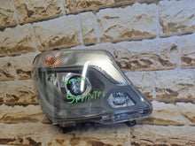 Laden Sie das Bild in den Galerie-Viewer, Frontscheinwerfer Mercedes-Benz Sprinter A9068203261 ADQ02HL41EJ01103022 Rechts SCH1098334086iu