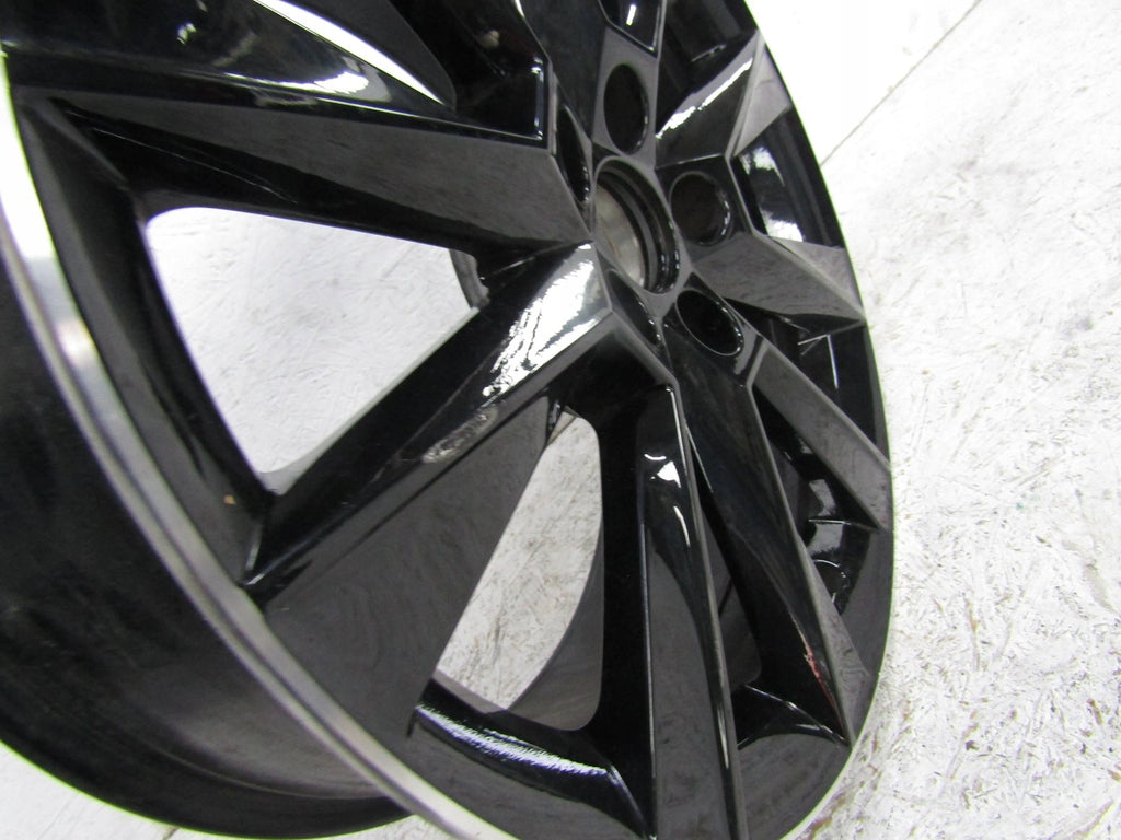 1x Alufelge 17 Zoll 7.0" 5x100 46ET 5JJ601025G Skoda Rapid Rim Wheel