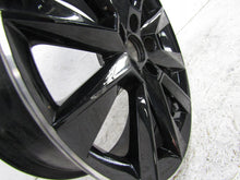 Laden Sie das Bild in den Galerie-Viewer, 1x Alufelge 17 Zoll 7.0&quot; 5x100 46ET 5JJ601025G Skoda Rapid Rim Wheel
