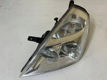 Laden Sie das Bild in den Galerie-Viewer, Frontscheinwerfer Kia Carnival I 92101-4D0XX Ein Stück (Rechts oder Links)